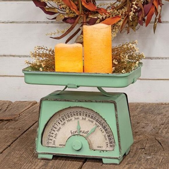 Vintage Style Scale Calendar - Picture 2 of 2